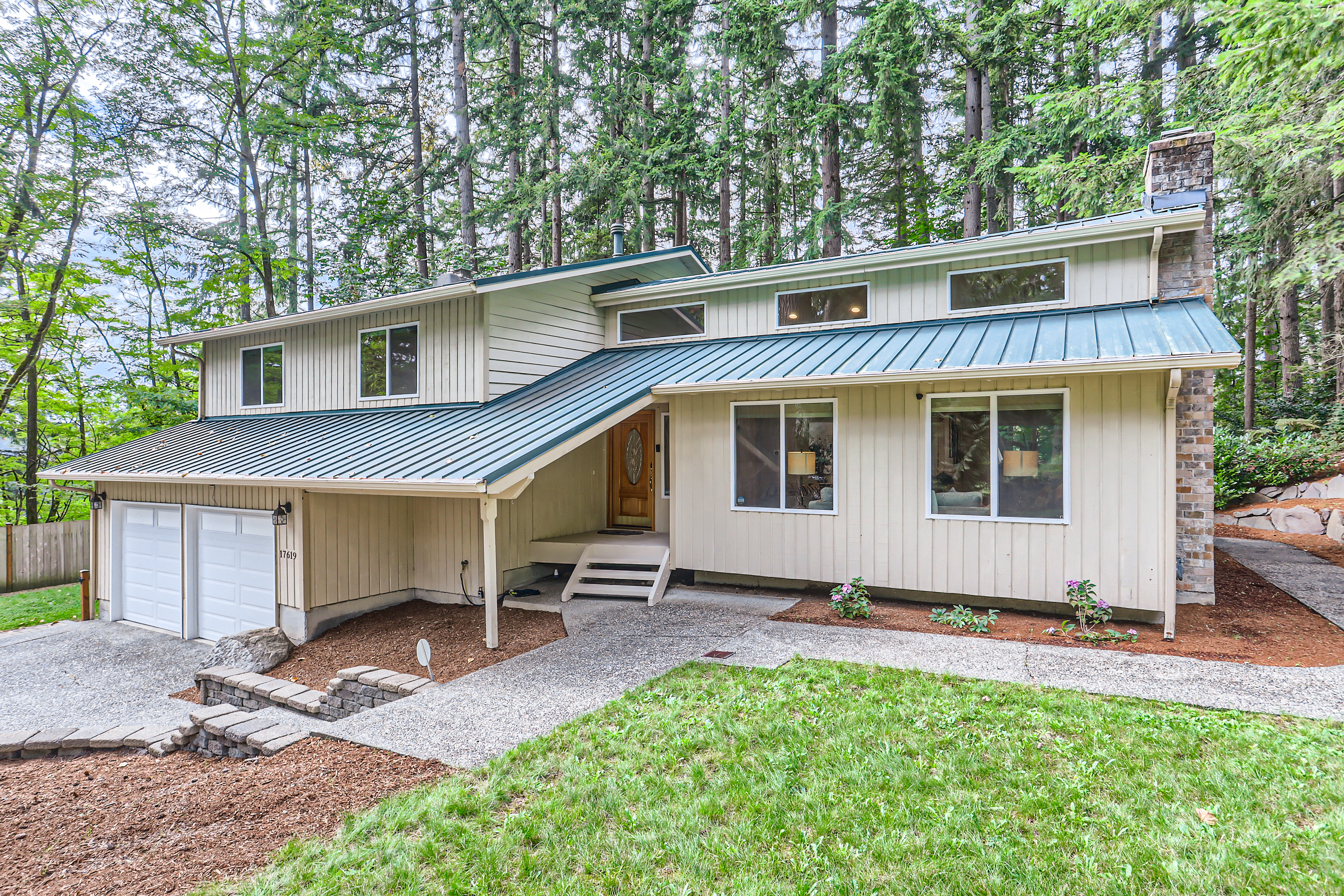 Property Photo:  17619 194th Avenue NE  WA 98077 