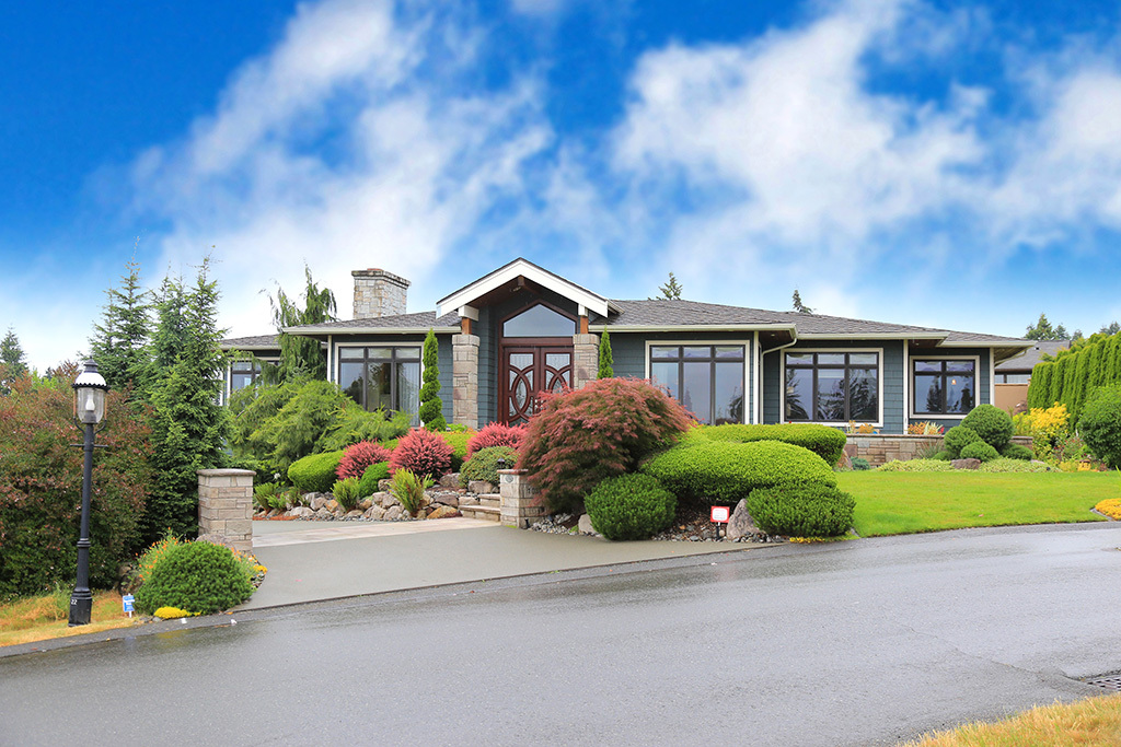 Property Photo: Home photos 1031 Evergreen Dr WA 98004