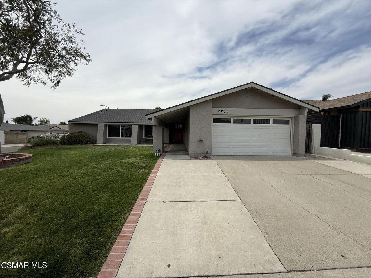 Property Photo:  2203 N Marter Ct  CA 93065 