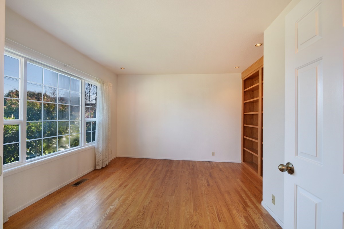 Property Photo: Interior 720 Grand Ave  WA 98201 