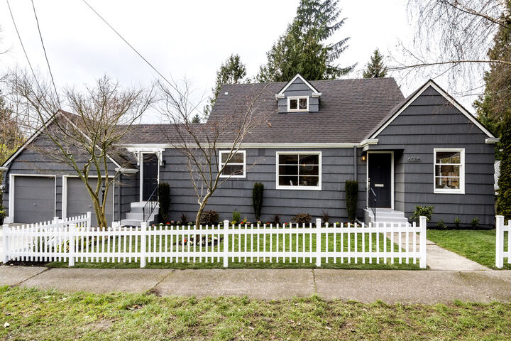 6035 40th Ave NE  Seattle WA 98115 photo