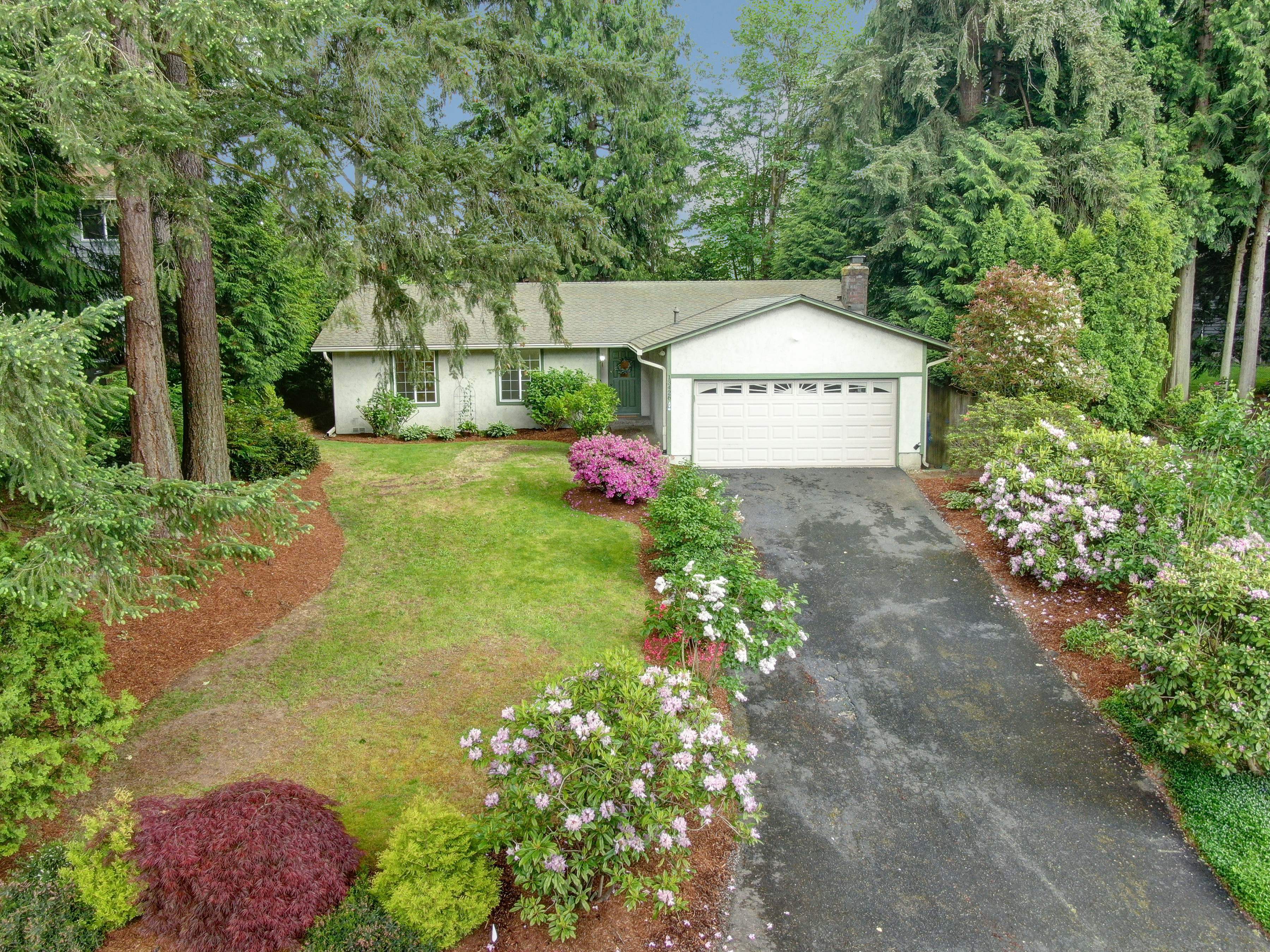 Property Photo: 13426 NE 190th Place WA 98072