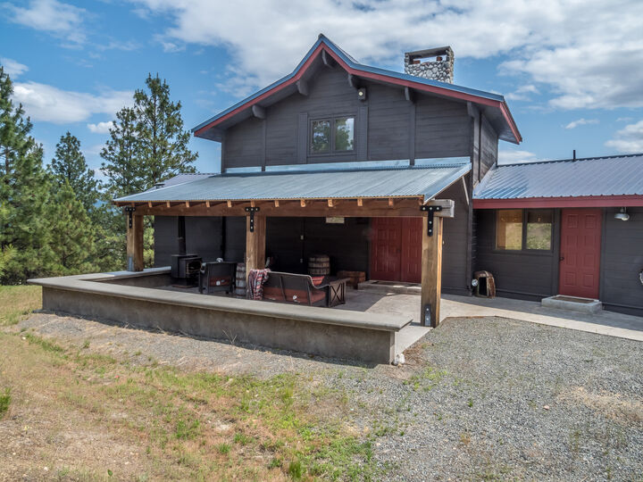 Property Photo: 9450 Mountain Home Rd WA 98826
