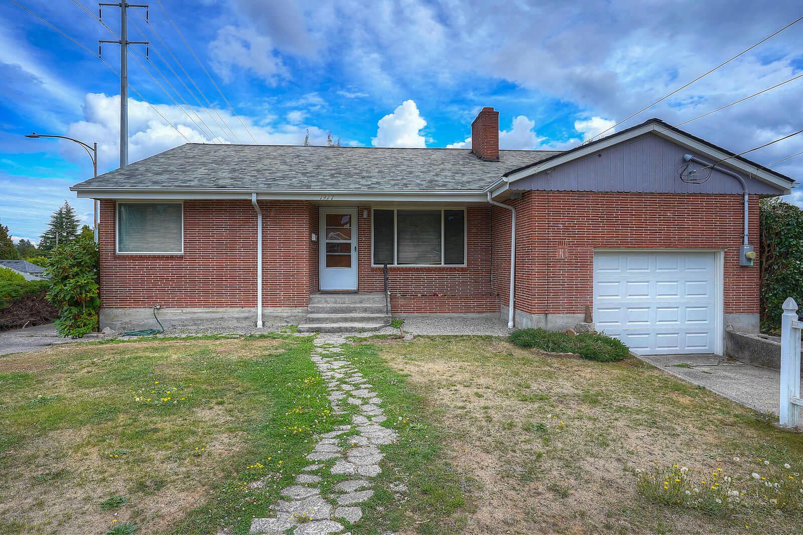 Property Photo:  1917 N Ferdinand St  WA 98406 