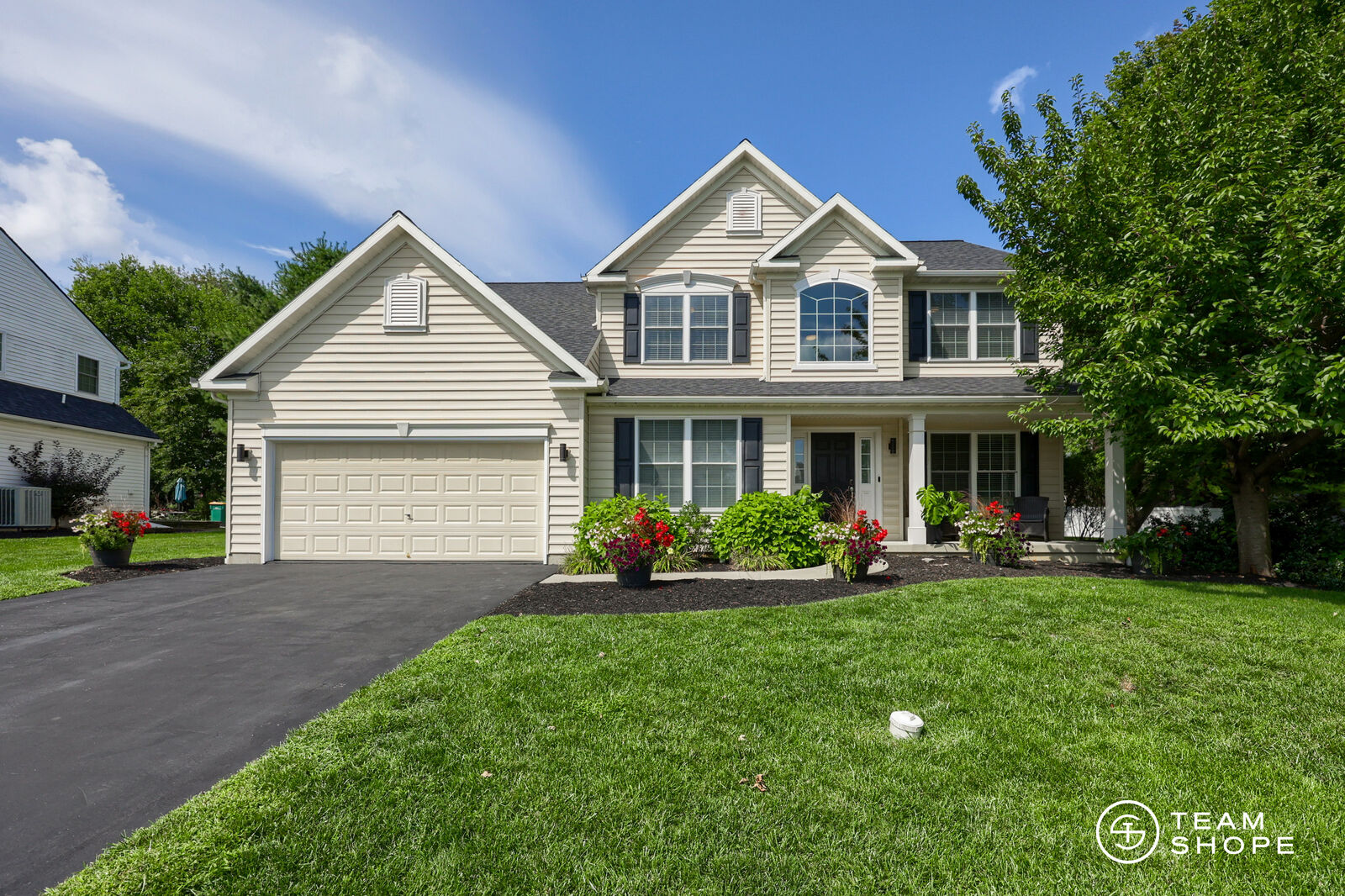 Property Photo: 182 Pickwick Circle PA 17078