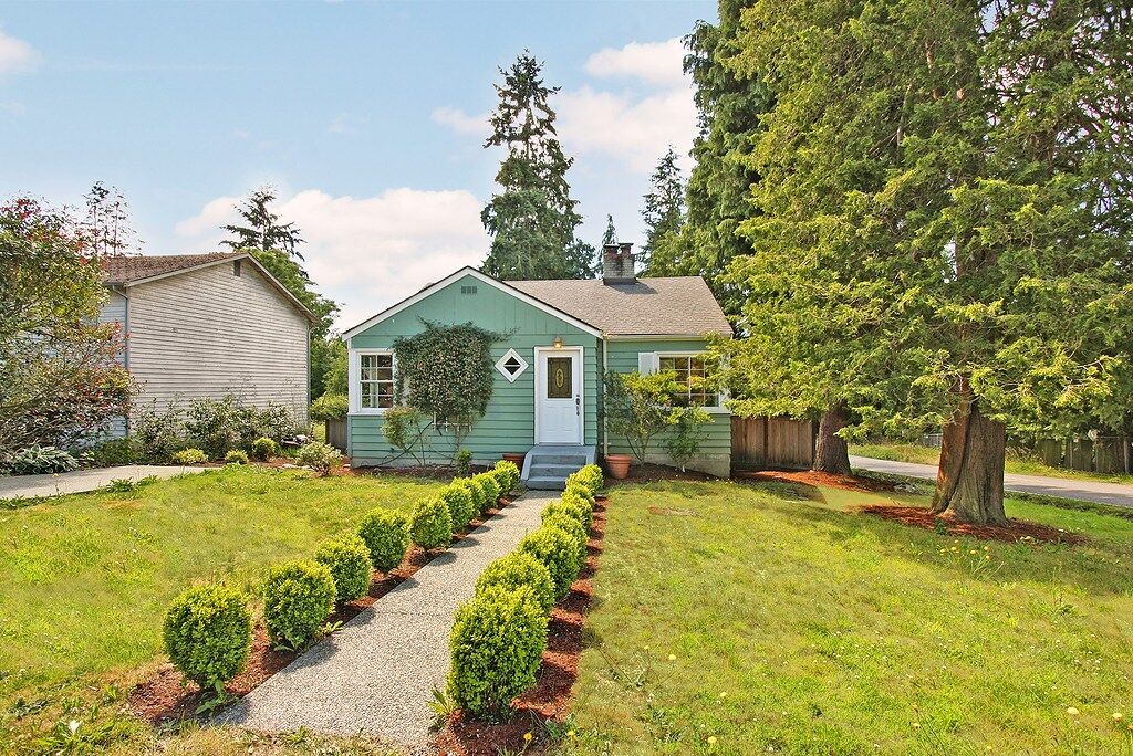 Property Photo:  14357 36th Ave NE  WA 98125 
