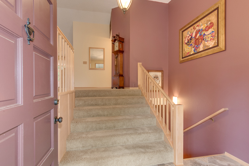 Property Photo: Entry 2626 186th Ave NE WA 98052
