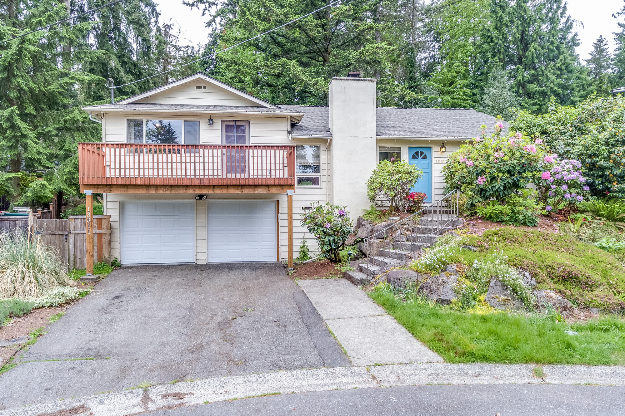 Property Photo: 13311 NE 73rd St WA 98052