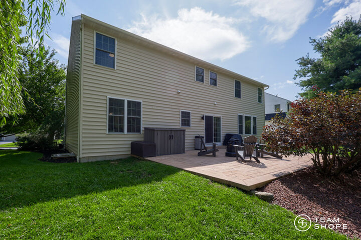 Property Photo: 182 Pickwick Circle PA 17078