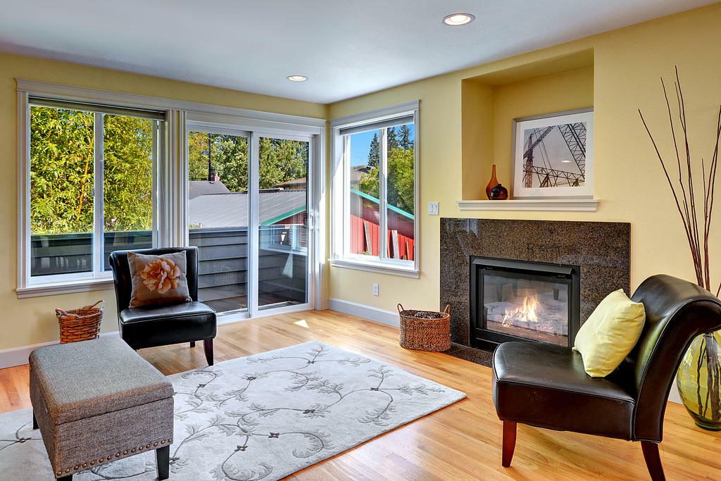 Property Photo: Living Room 11032 Greenwood Ave N A  WA 98133 