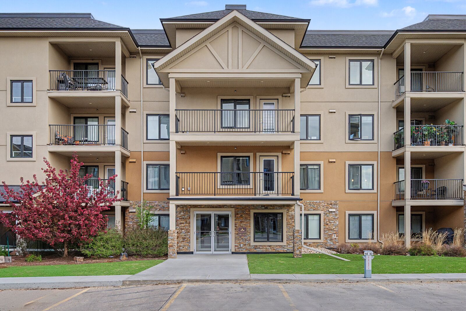 Property Photo: 1029 173 Stnw SW 209 AB T6W 3E4