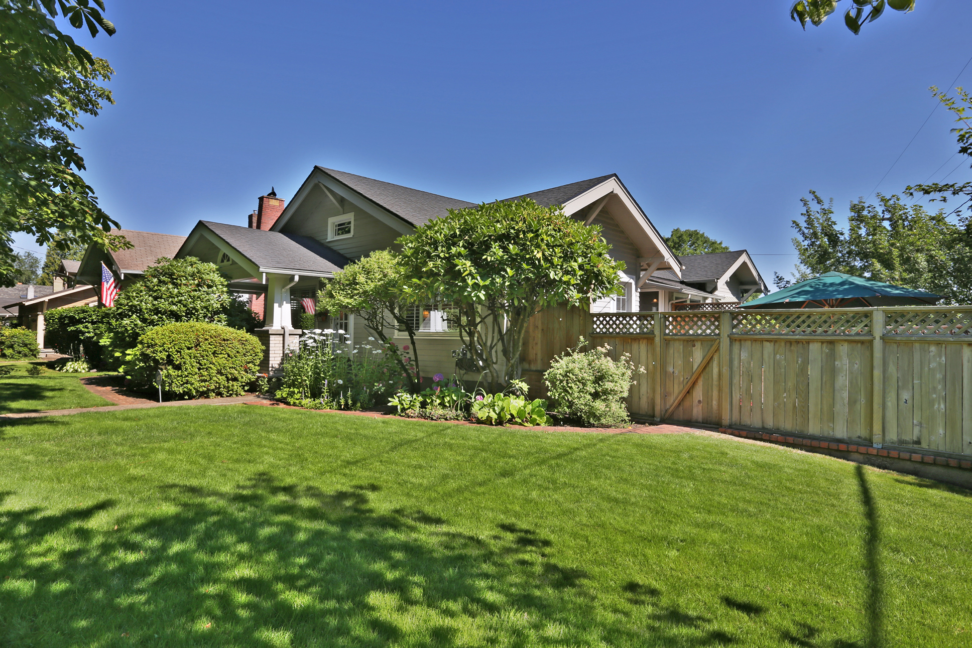 Property Photo: 3839 NE Wasco St OR 97232