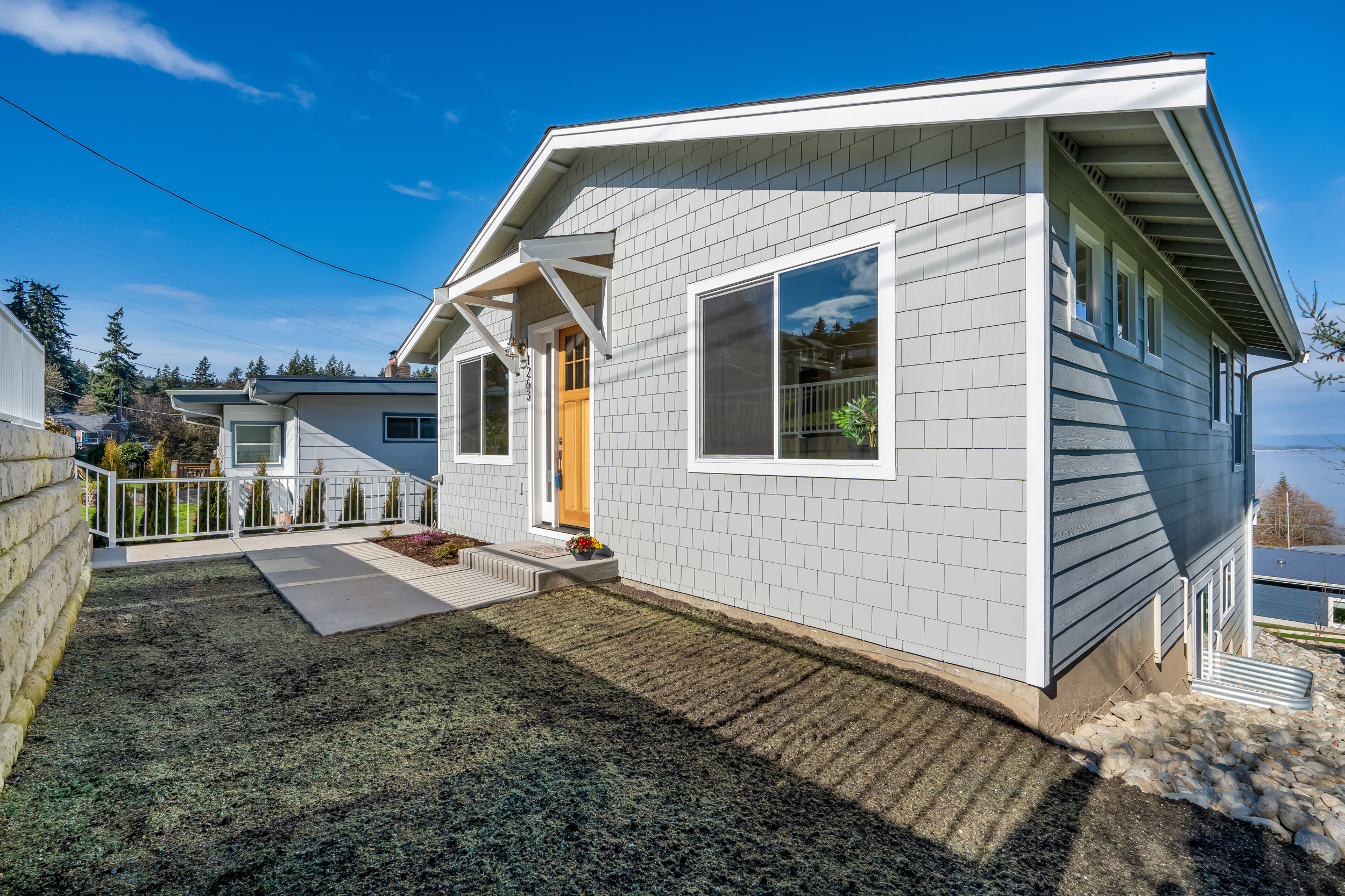 Property Photo:  1263 S View Street  WA 98282 