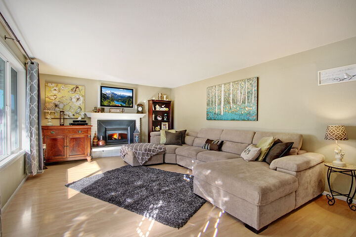 Property Photo: 109 Bellflower Rd WA 98012