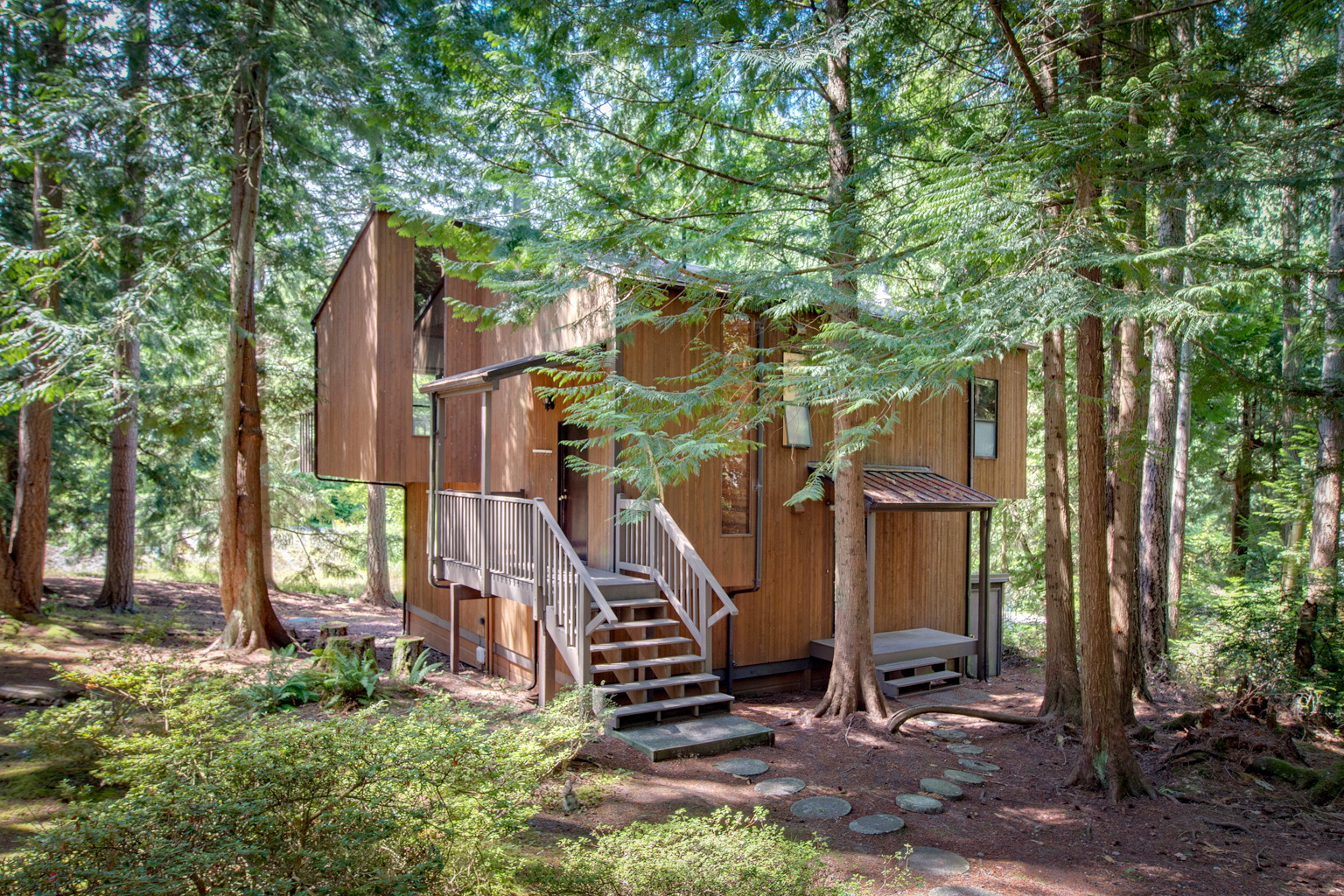 Property Photo: 8240 NE Baker Hill Rd WA 98110