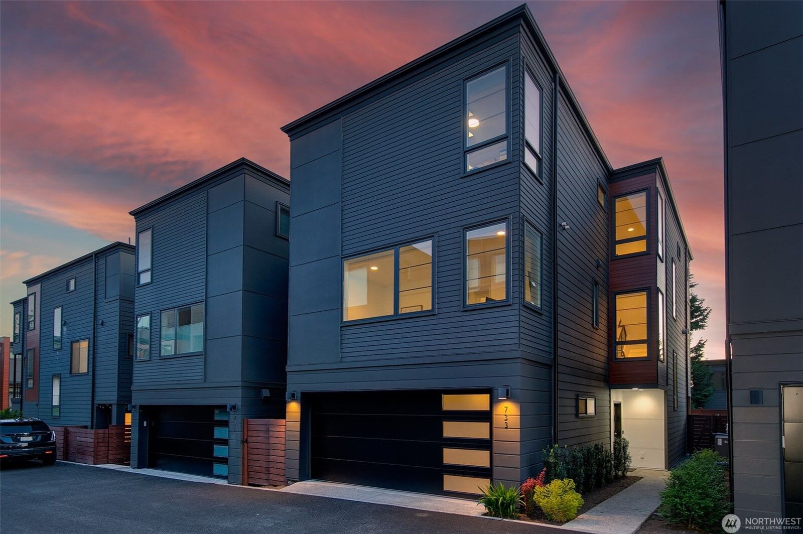Property Photo: 733 4th Court S WA 98033