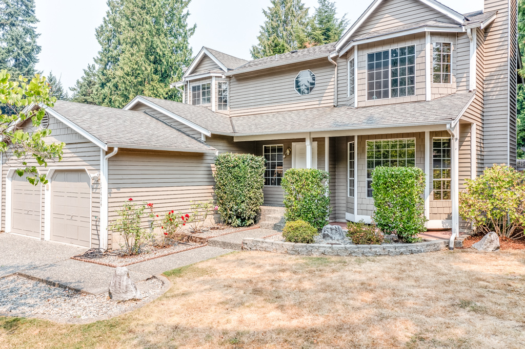 Property Photo: 17424 NE 139th Place WA 98052