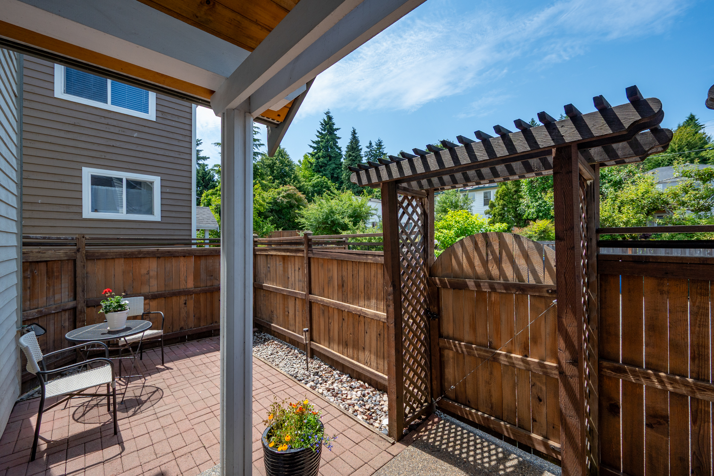 Property Photo: Entry 3633 22nd Avenue W C WA 98199