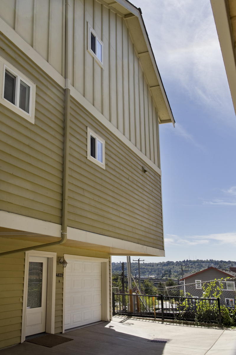 Property Photo:  4039A 7th Ave NE  WA 98105 