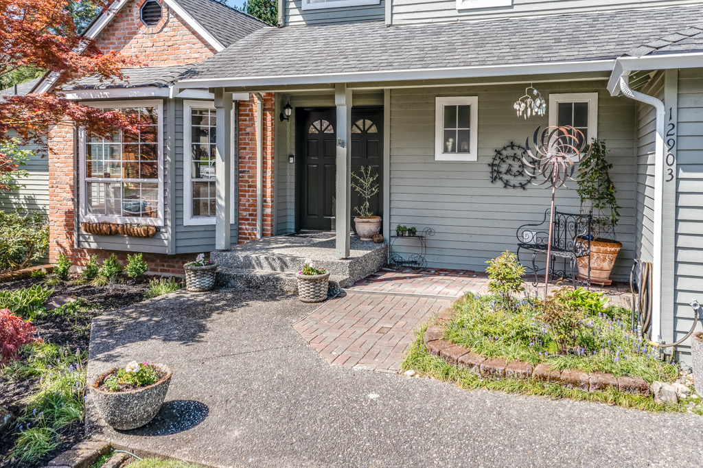 Property Photo:  12903 176th Place NE  WA 98052 