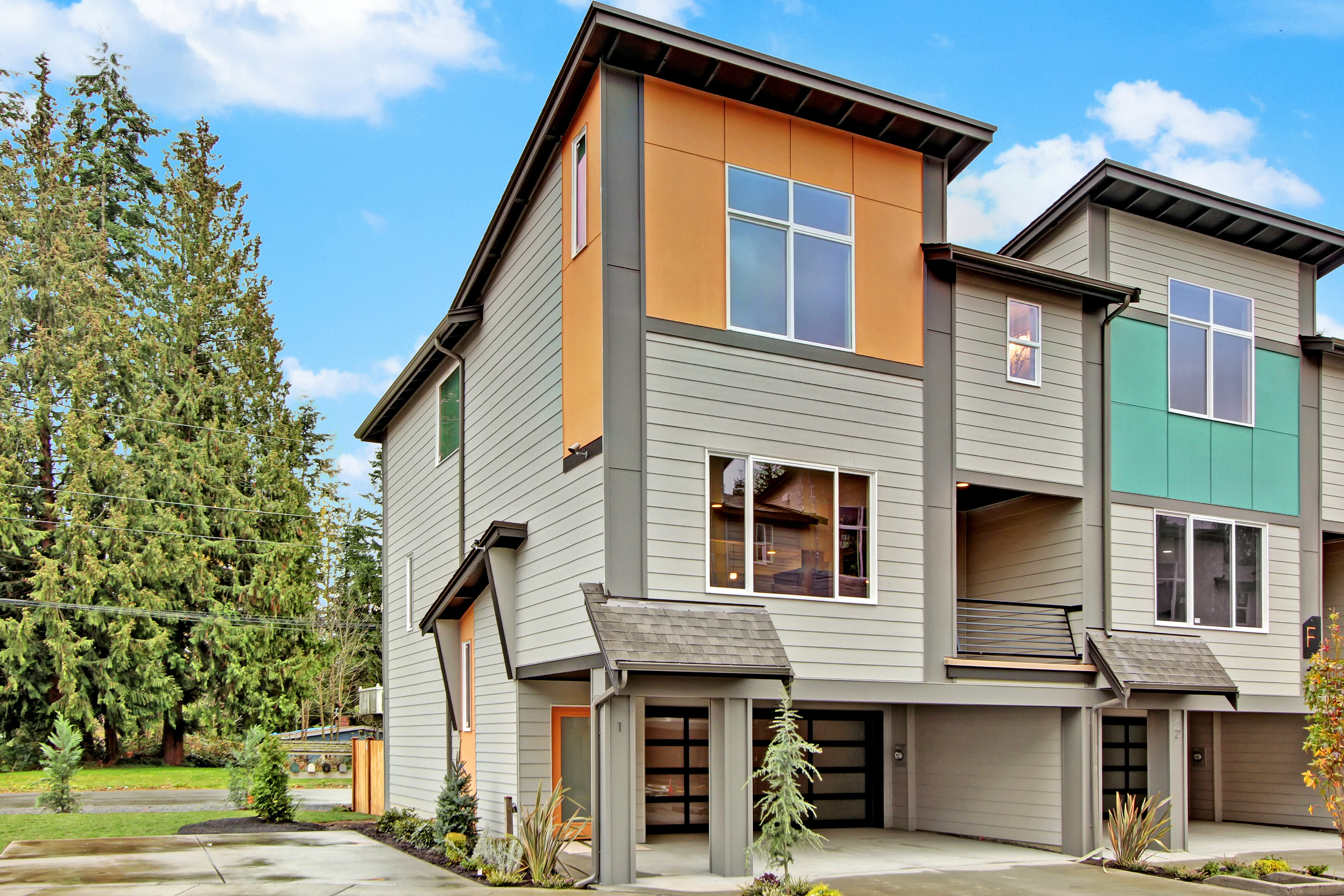 Property Photo: 13724 Ash Wy C-2 WA 98204