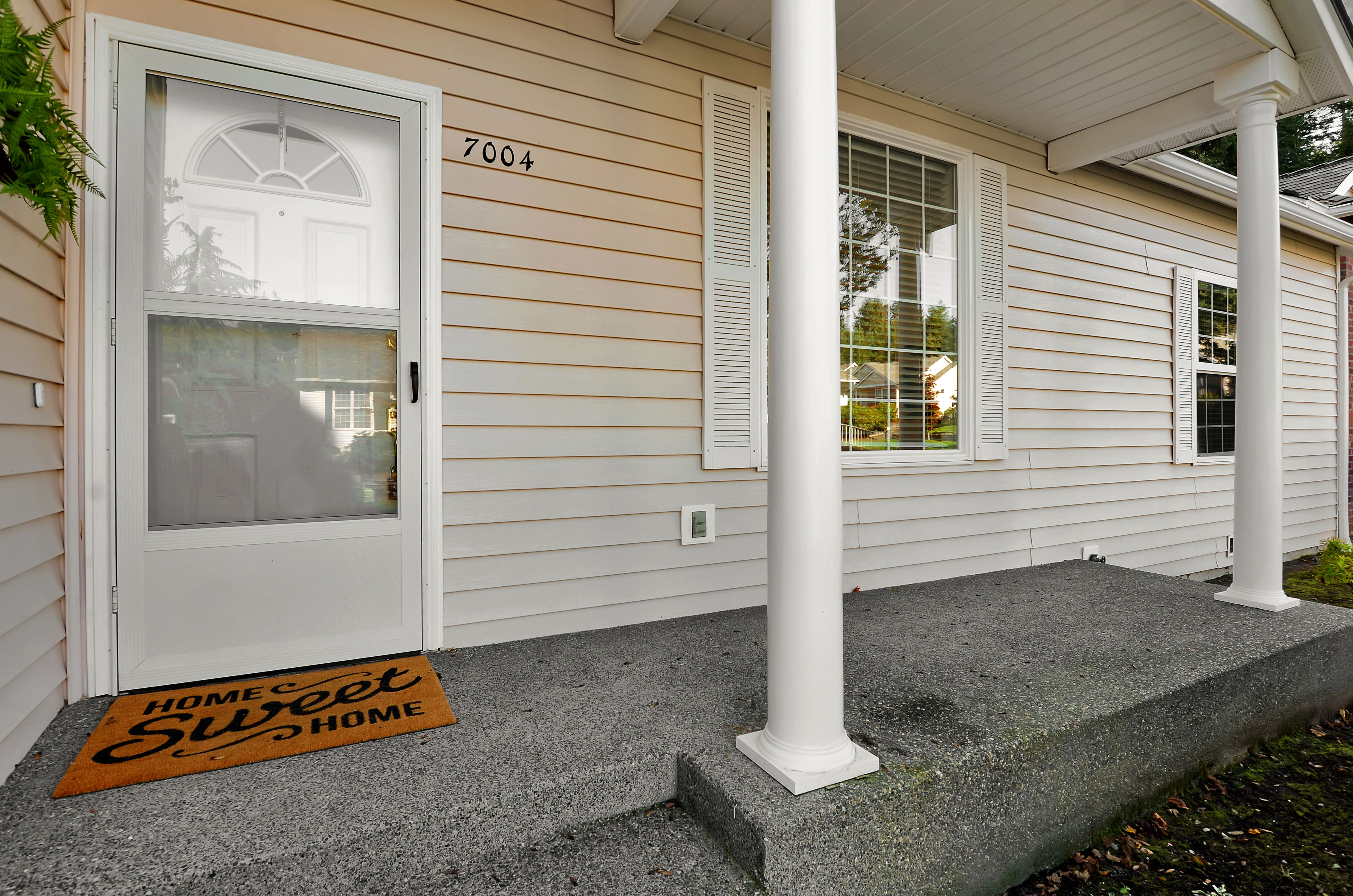 Property Photo: 7004 51st St W WA 98467
