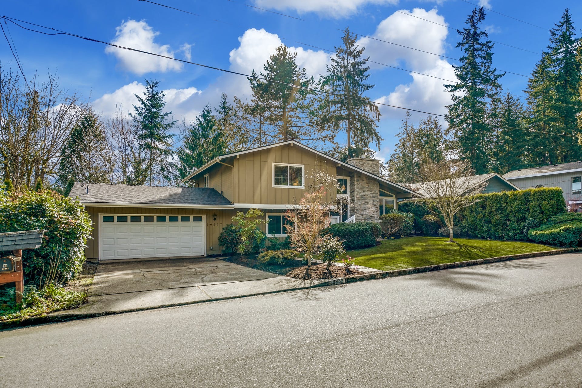 Property Photo: 16237 SE 31st Street WA 98008