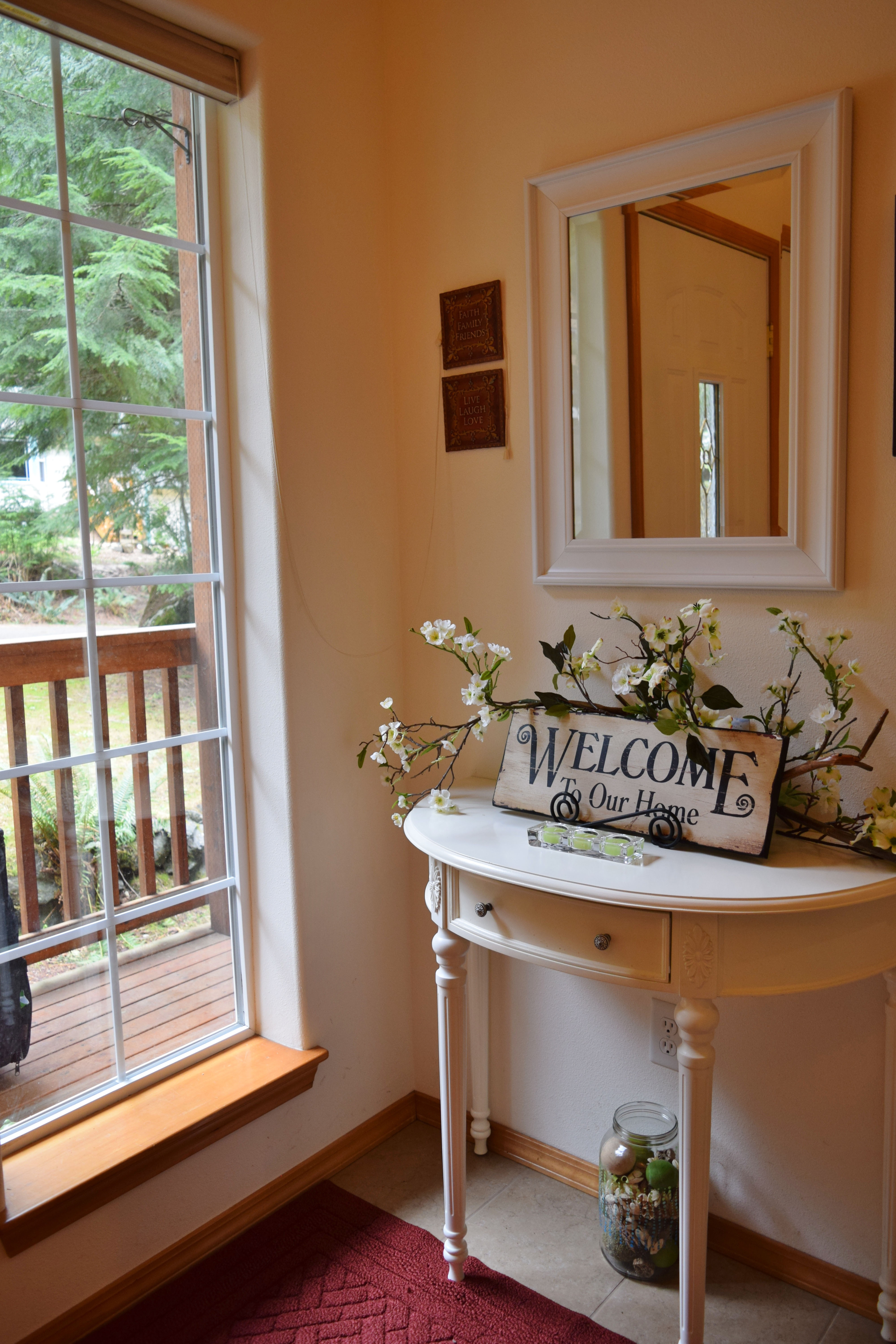 Property Photo: Foyer 4 Whistling Swan Place WA 98229