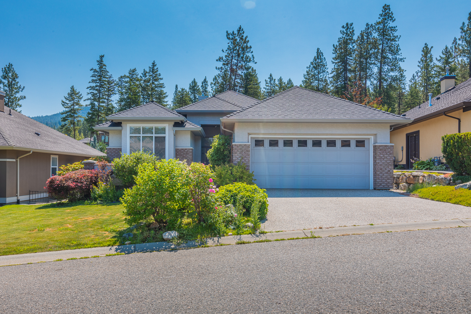 4431 Gallaghers Forest S  Kelowna BC V1W 4X3 photo