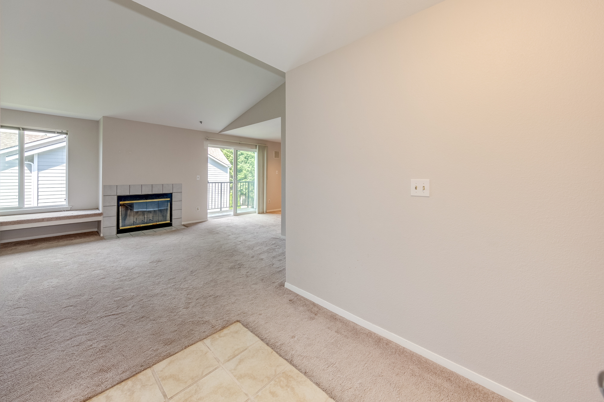 Property Photo: 12510 109th Ct NE E304 WA 98034