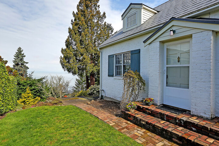 Property Photo: 3130 SW 167th St WA 98166