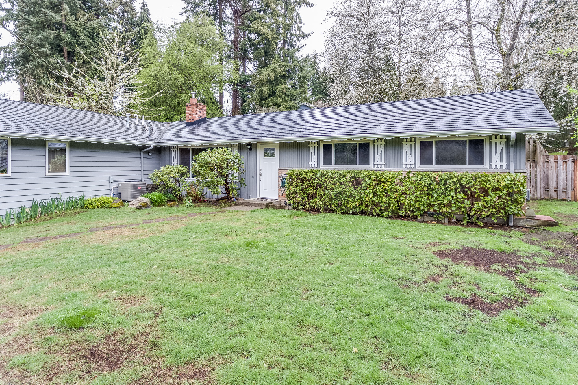 Property Photo:  10434 NE 109th St  WA 98033 