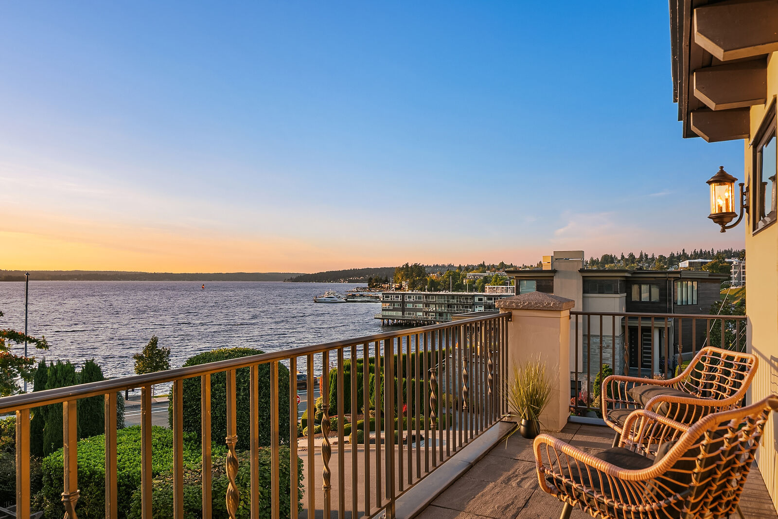 Property Photo: 701 1st Street S WA 98033
