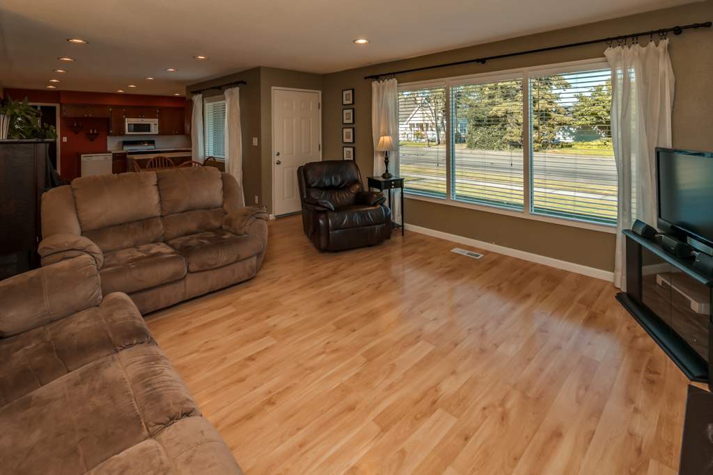 Property Photo: Living room 208 S 15th St  WA 98264 