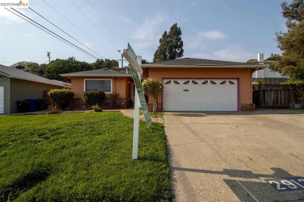 Property Photo: 2913 Canterbury Dr CA 94806