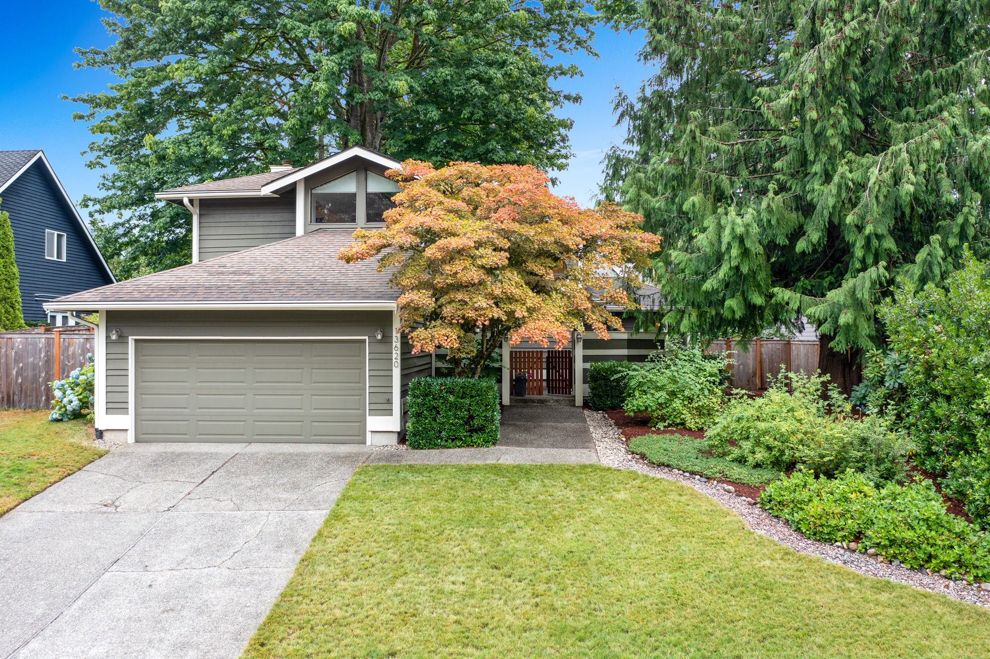 Property Photo:  13620  178th Avenue NE  WA 98052 