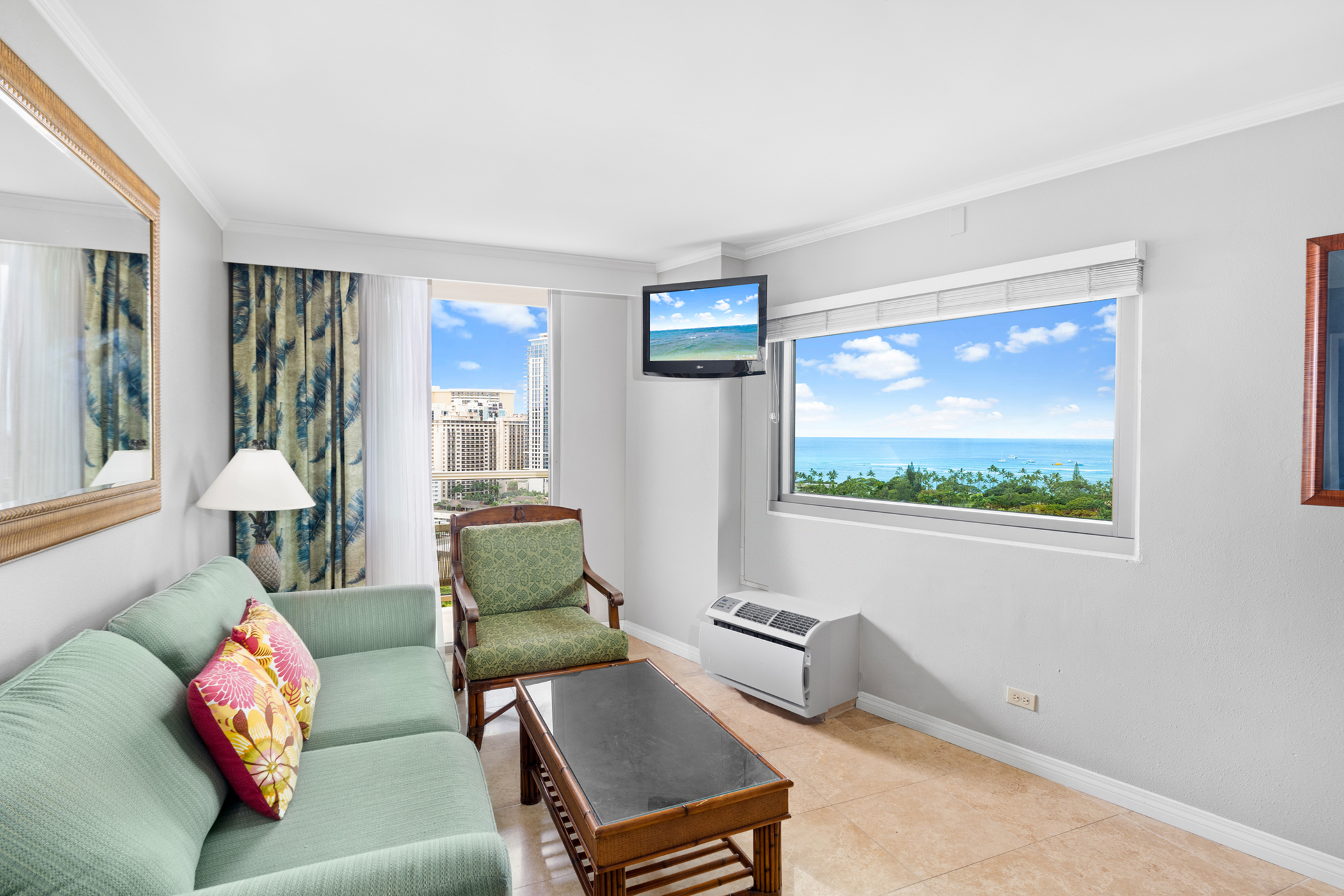 Property Photo:  2045 Kalakaua Avenue 1607  HI 96815 