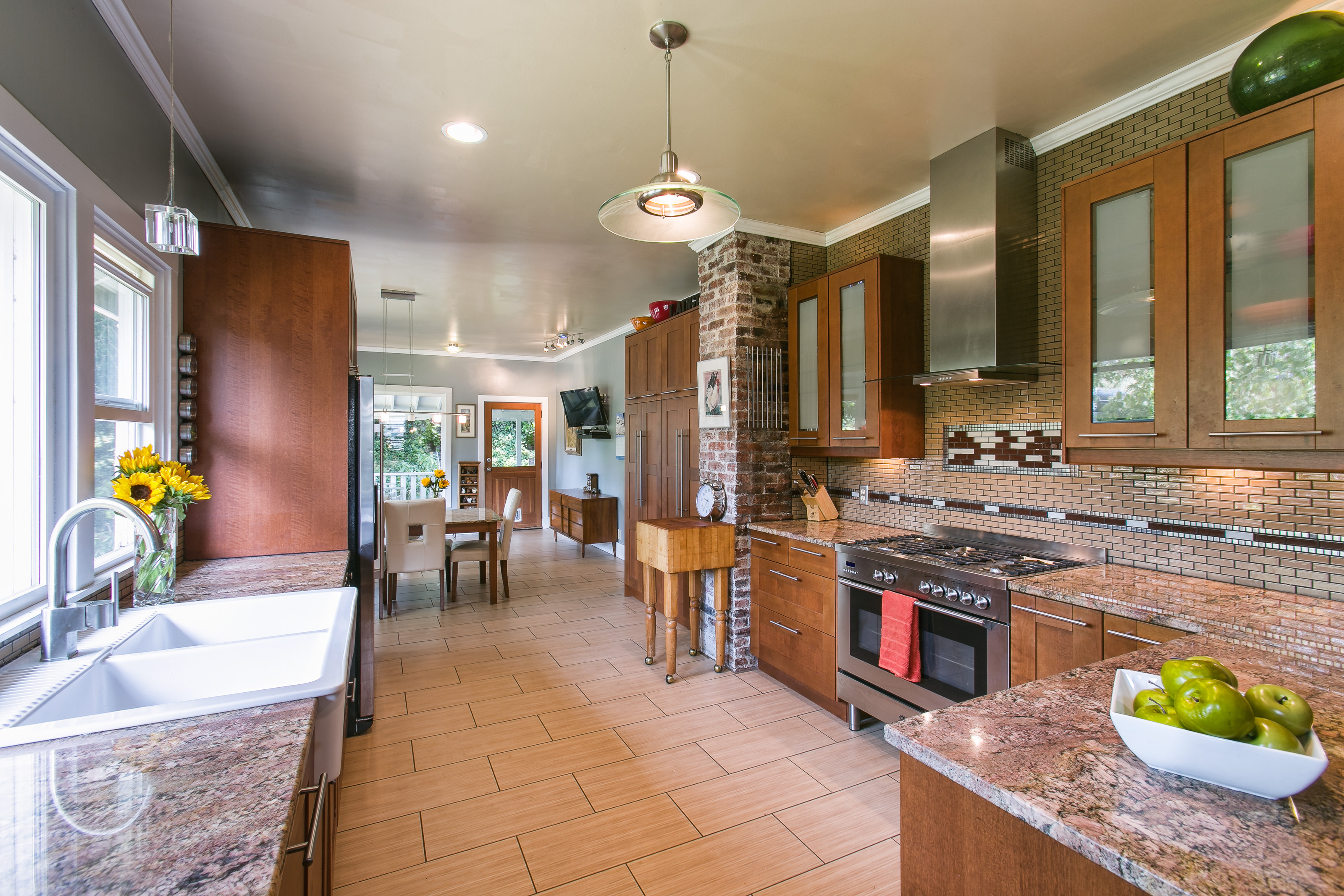 Property Photo: Kitchen 818 Northshore Dr  WA 98225 