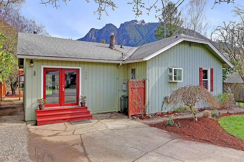 Property Photo: Charming north bend home 110 E Sixth St  WA 98045 