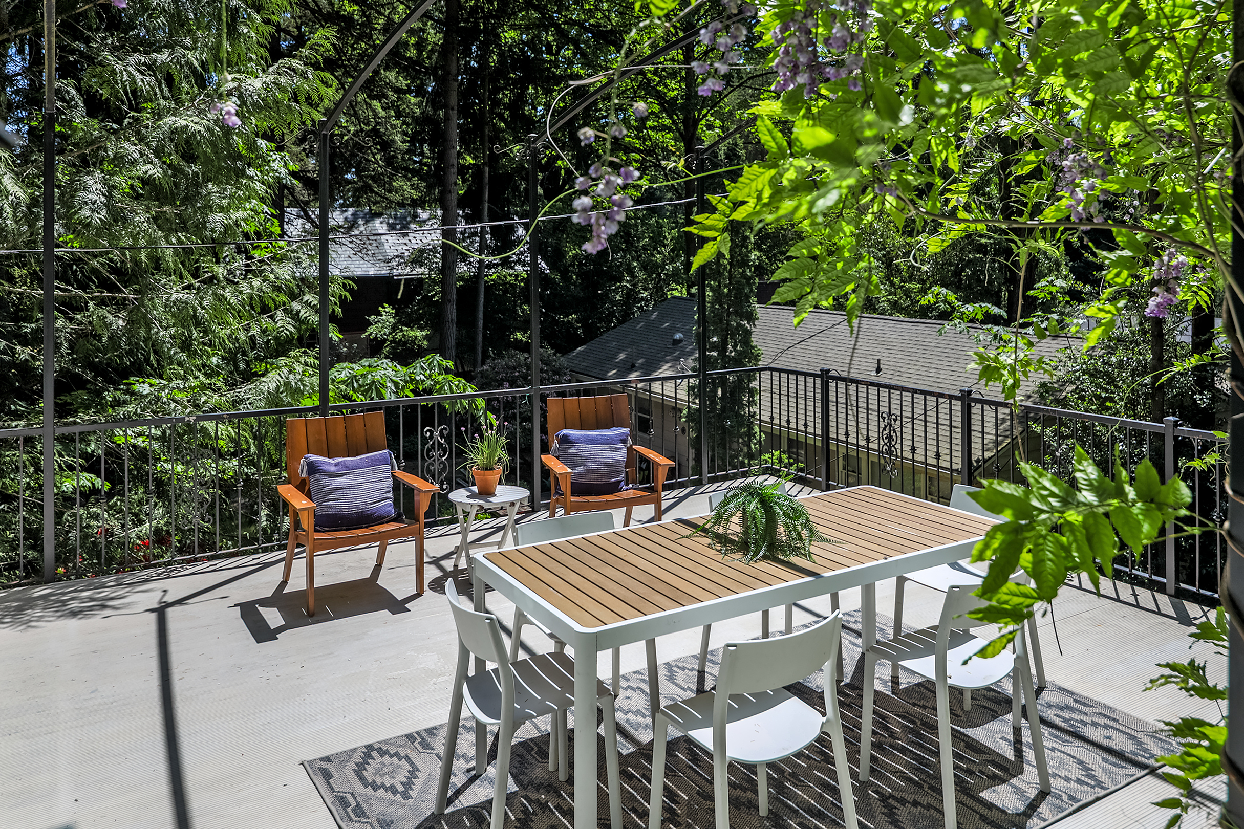 Property Photo: 3702 NE 180th Street WA 98155