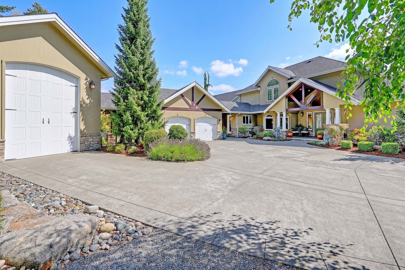 Property Photo: 188 Glacier Peak Drive WA 98282